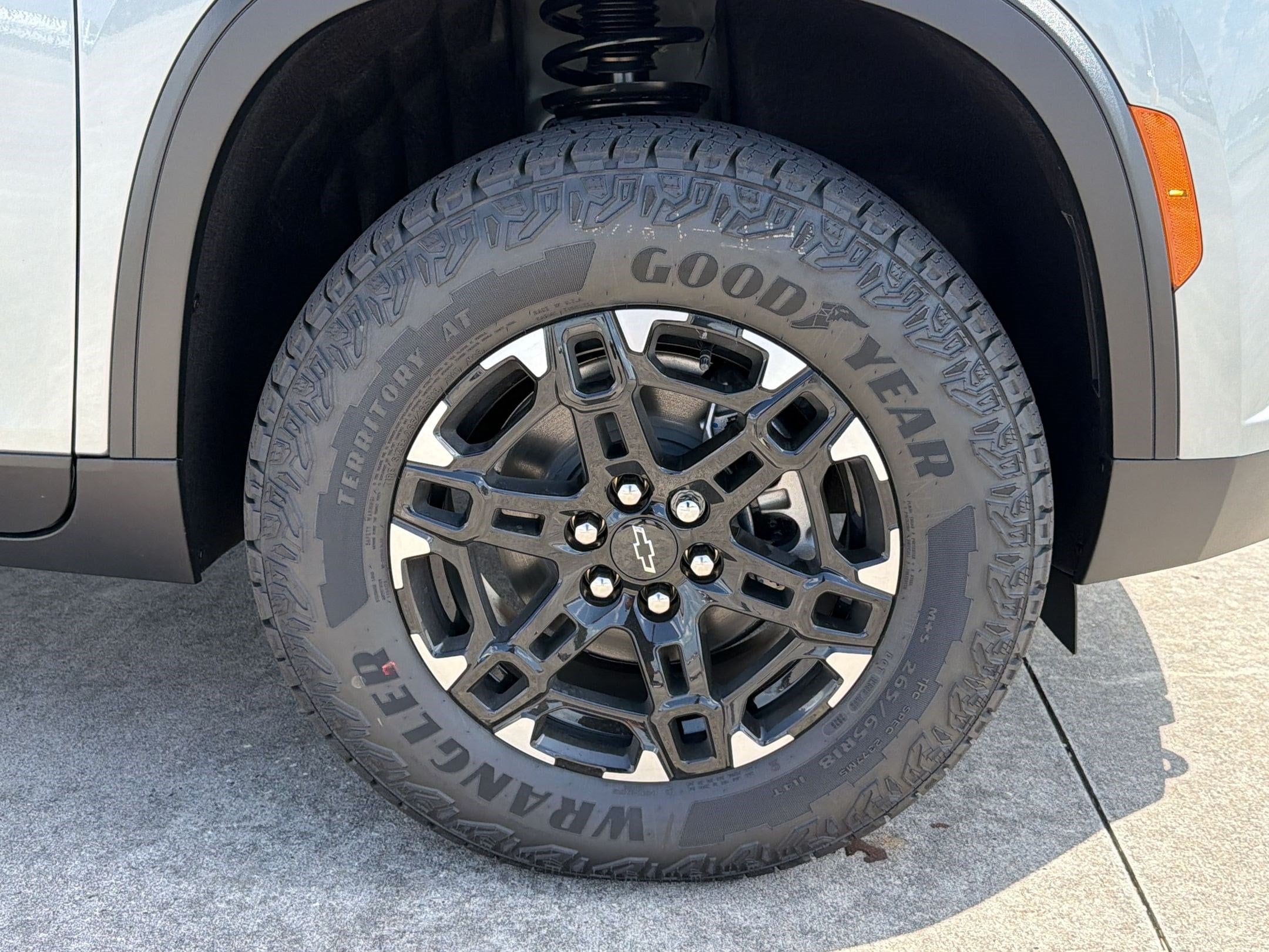 2027 Chevrolet Traverse Z71 - Photo 13