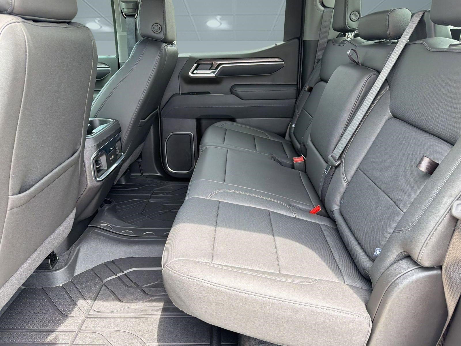 2026 Chevrolet Silverado 1500 LTZ - Photo 13