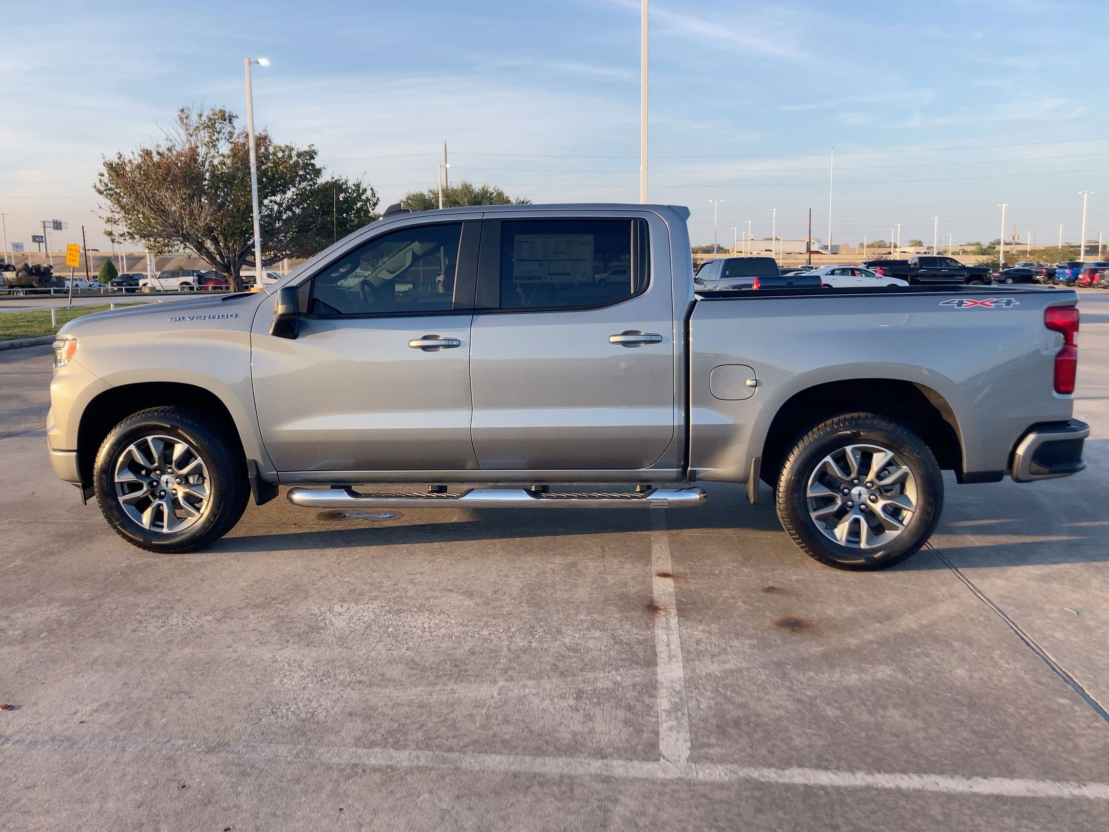 2026 Chevrolet Silverado 1500 RST photo 2