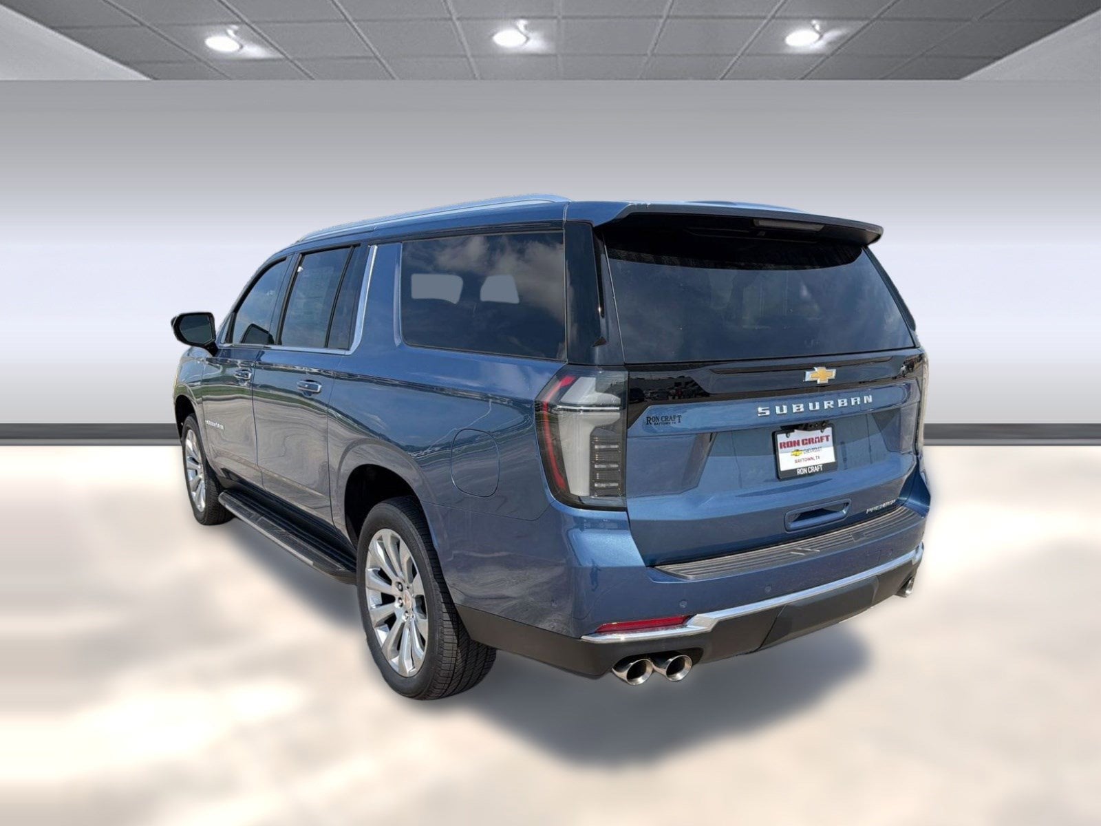 2025 Chevrolet Suburban Premier - Photo 3