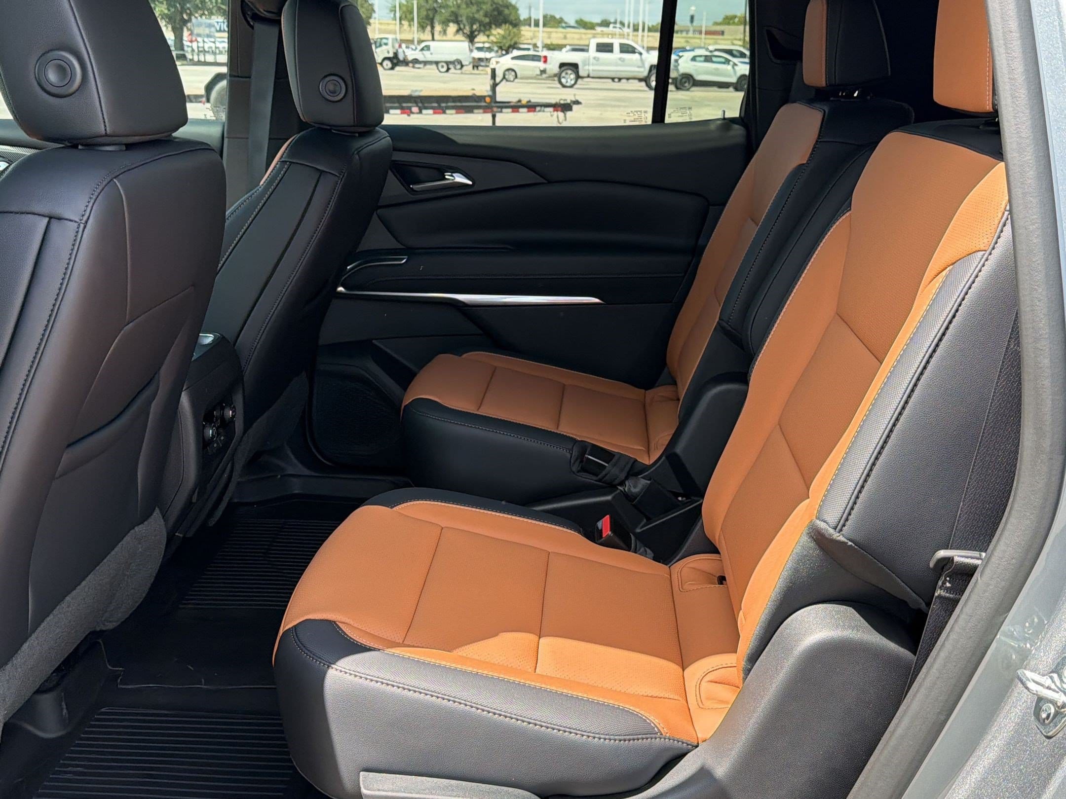 2027 Chevrolet Traverse Z71 - Photo 24