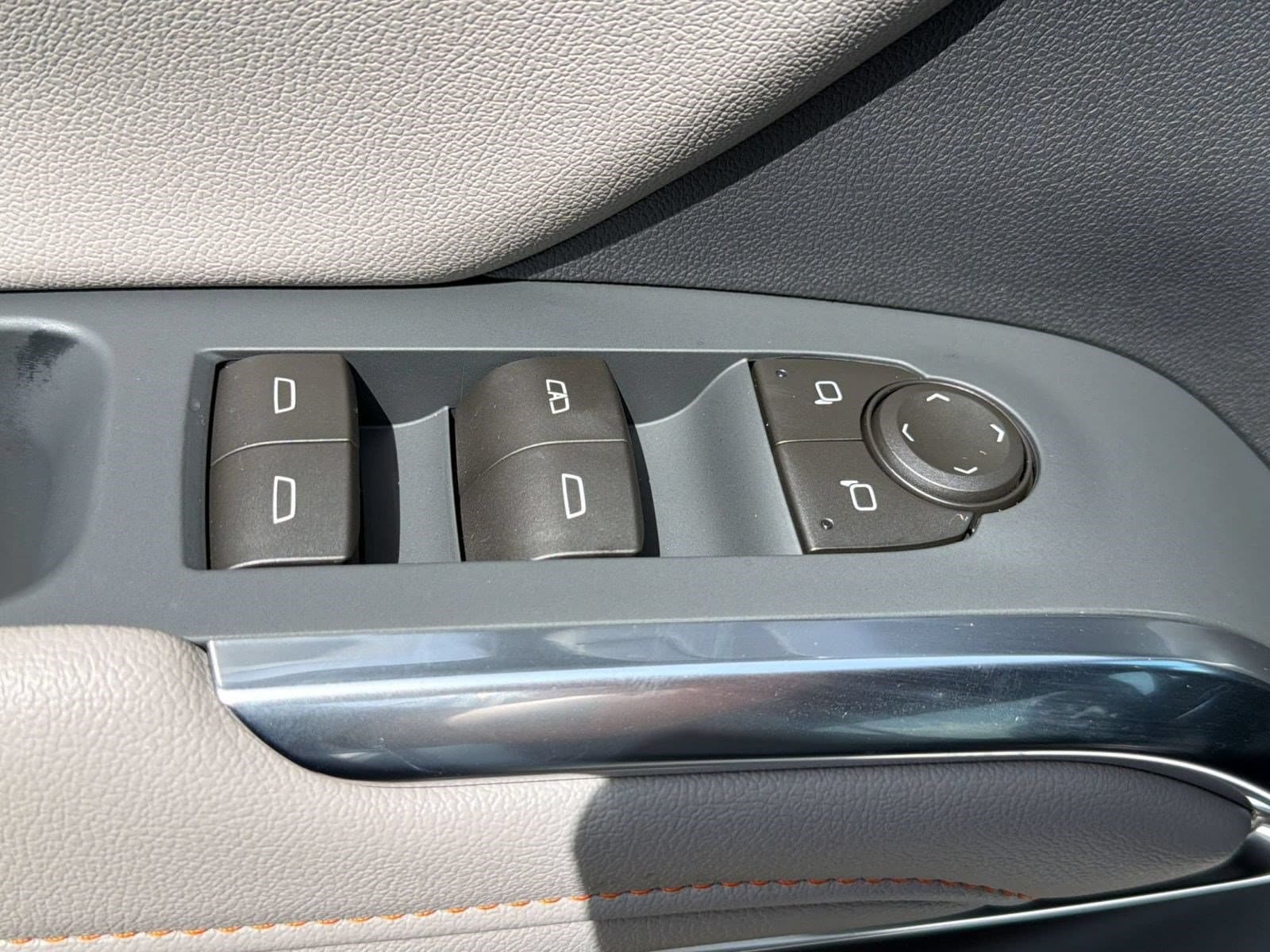 2026 Chevrolet Traverse LT - Photo 13