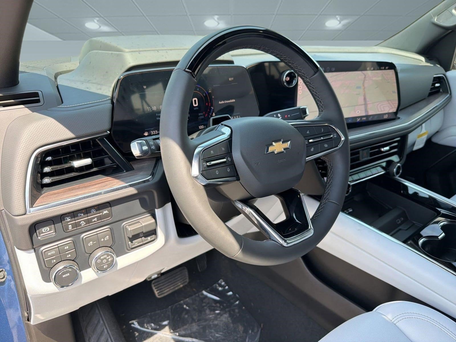 2025 Chevrolet Suburban Premier - Photo 4