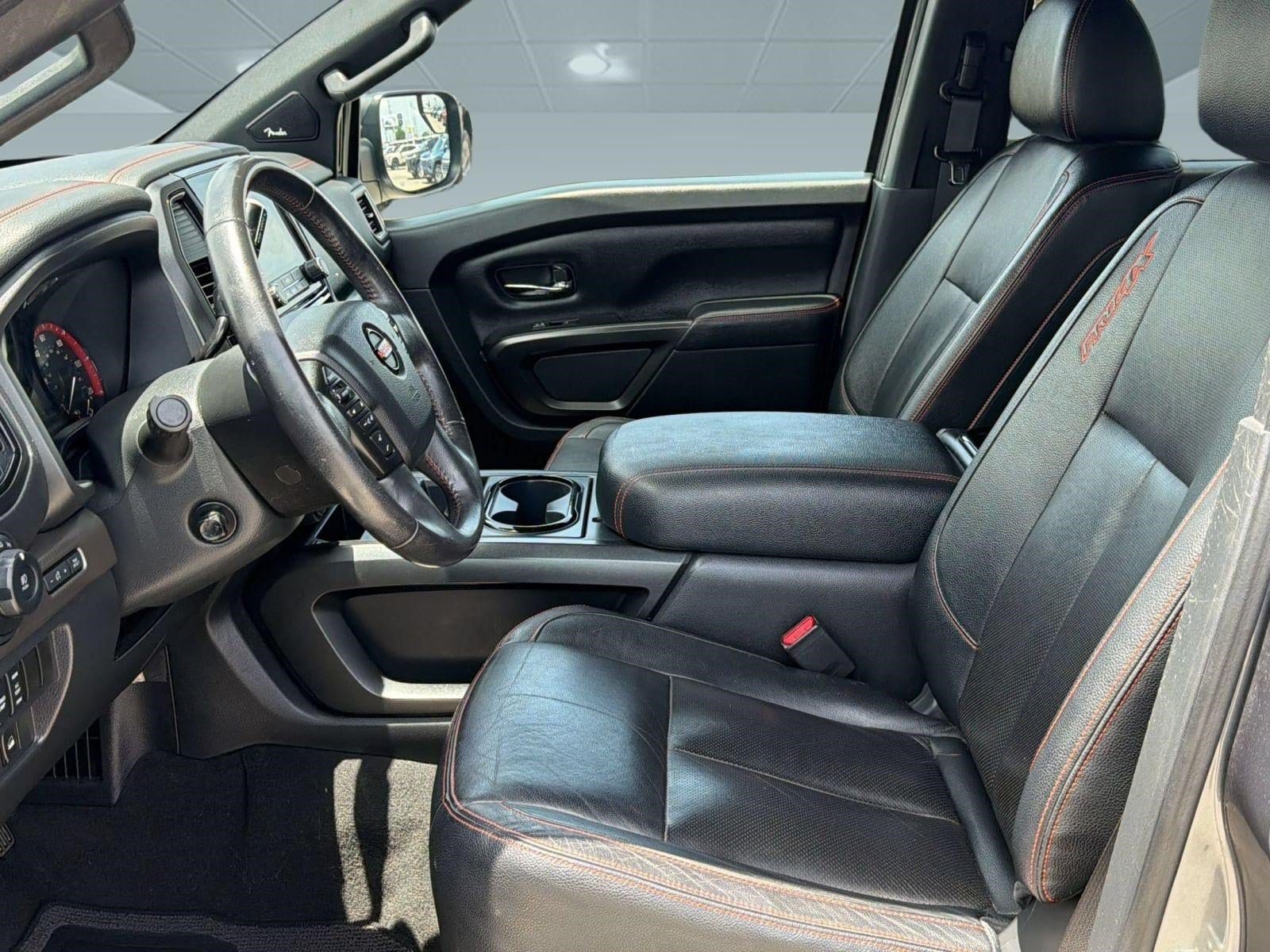 Titan Crew Cab PRO-4X 4x4 Truck