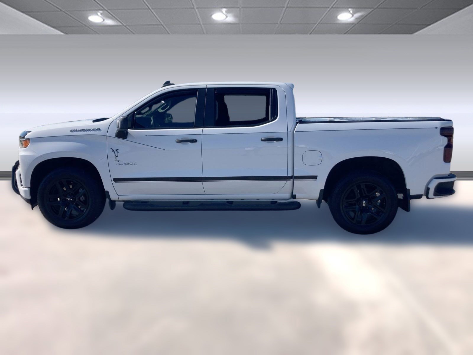 2021 Chevrolet Silverado 1500 Custom photo 2