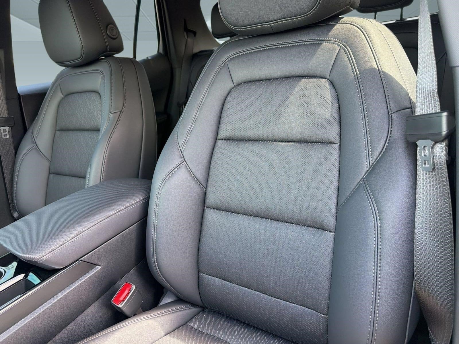 2027 Chevrolet Equinox LT - Photo 26