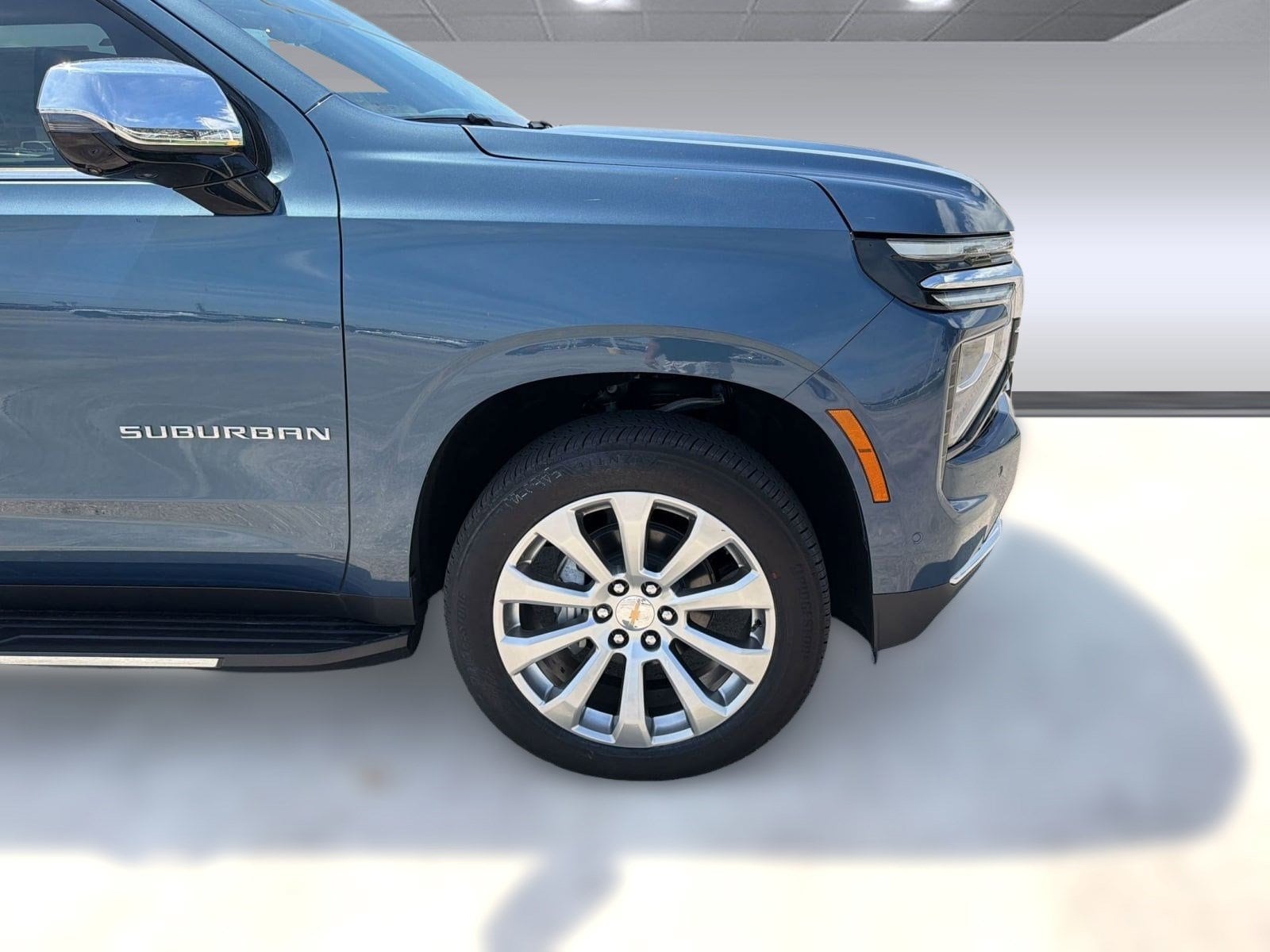 2025 Chevrolet Suburban Premier - Photo 10