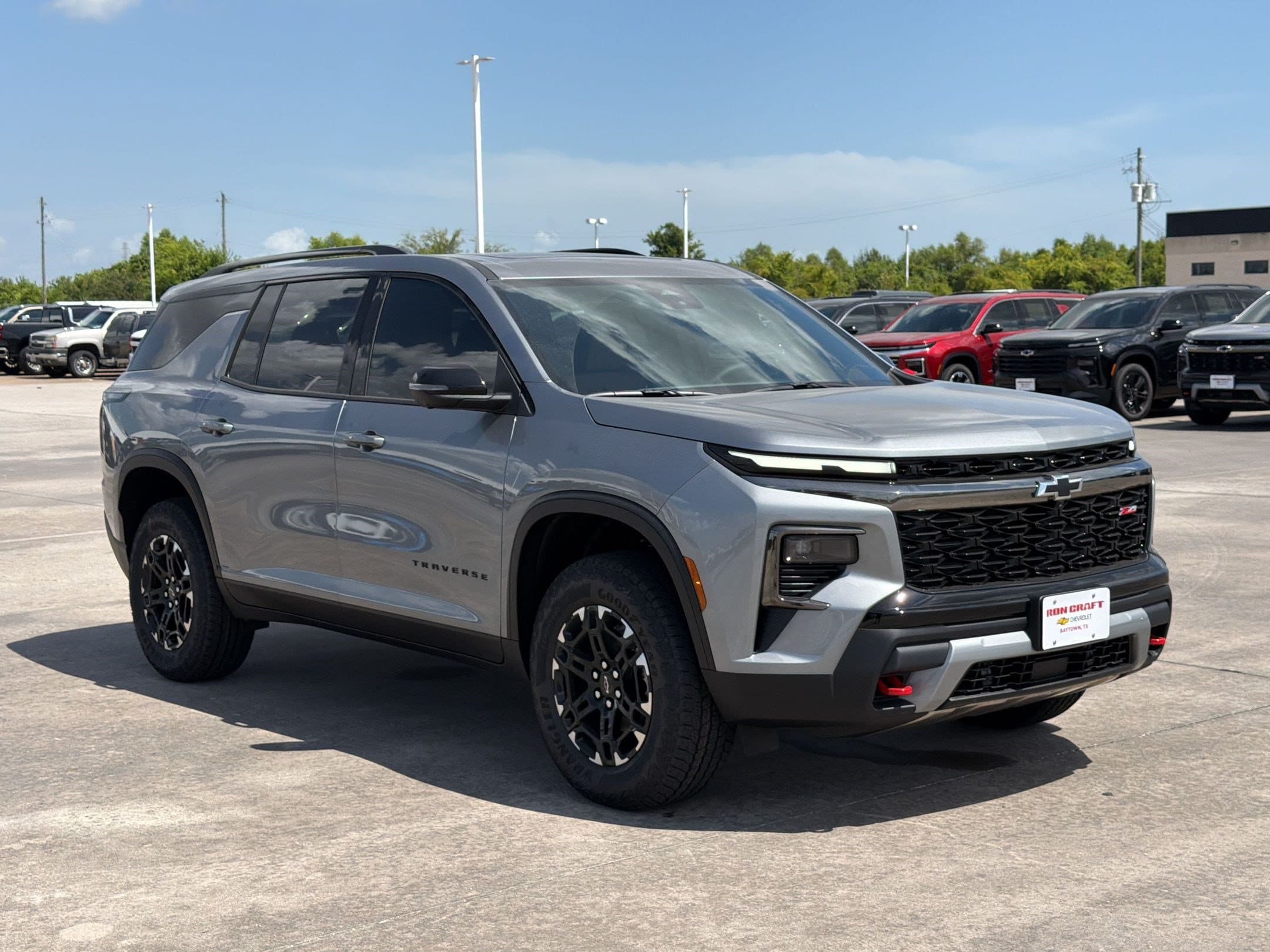 2027 Chevrolet Traverse Z71 - Photo 7