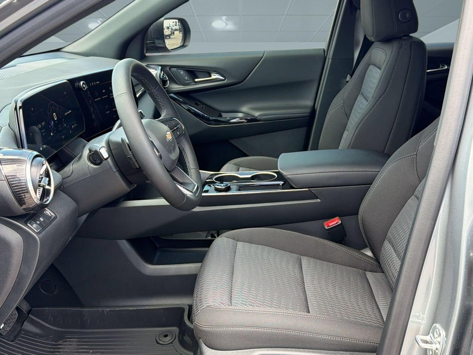 2026 Chevrolet Equinox LT - Photo 5