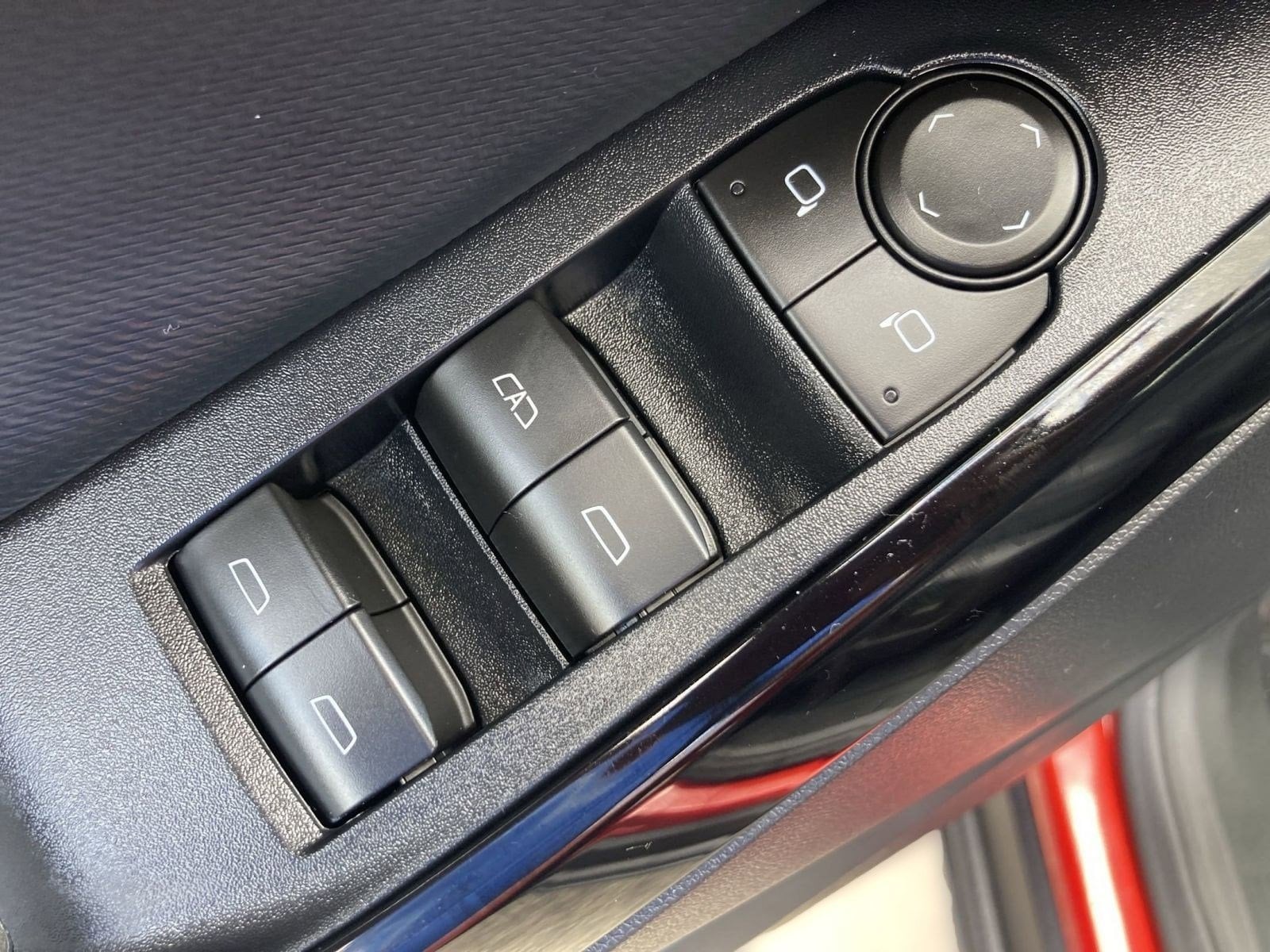 2026 Chevrolet Equinox LT - Photo 21