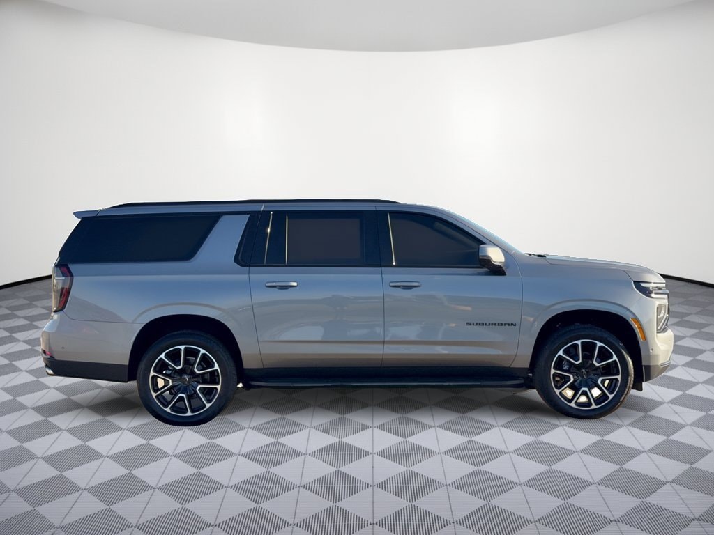 2026 Chevrolet Suburban RST - Photo 8