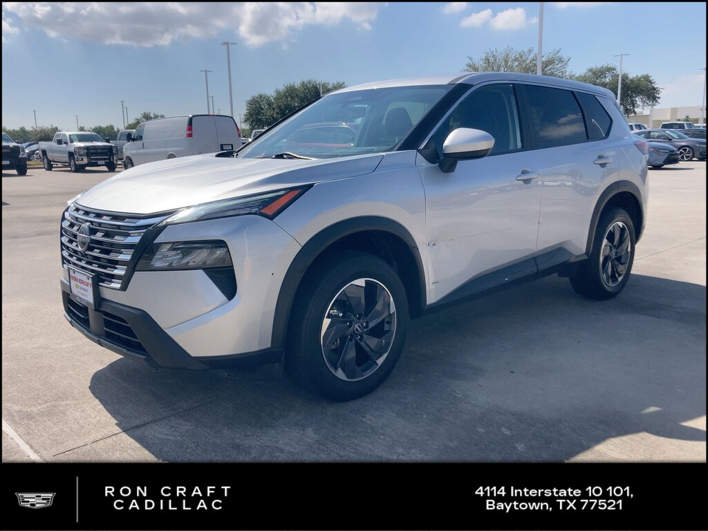 Used 2024 Nissan Rogue SV