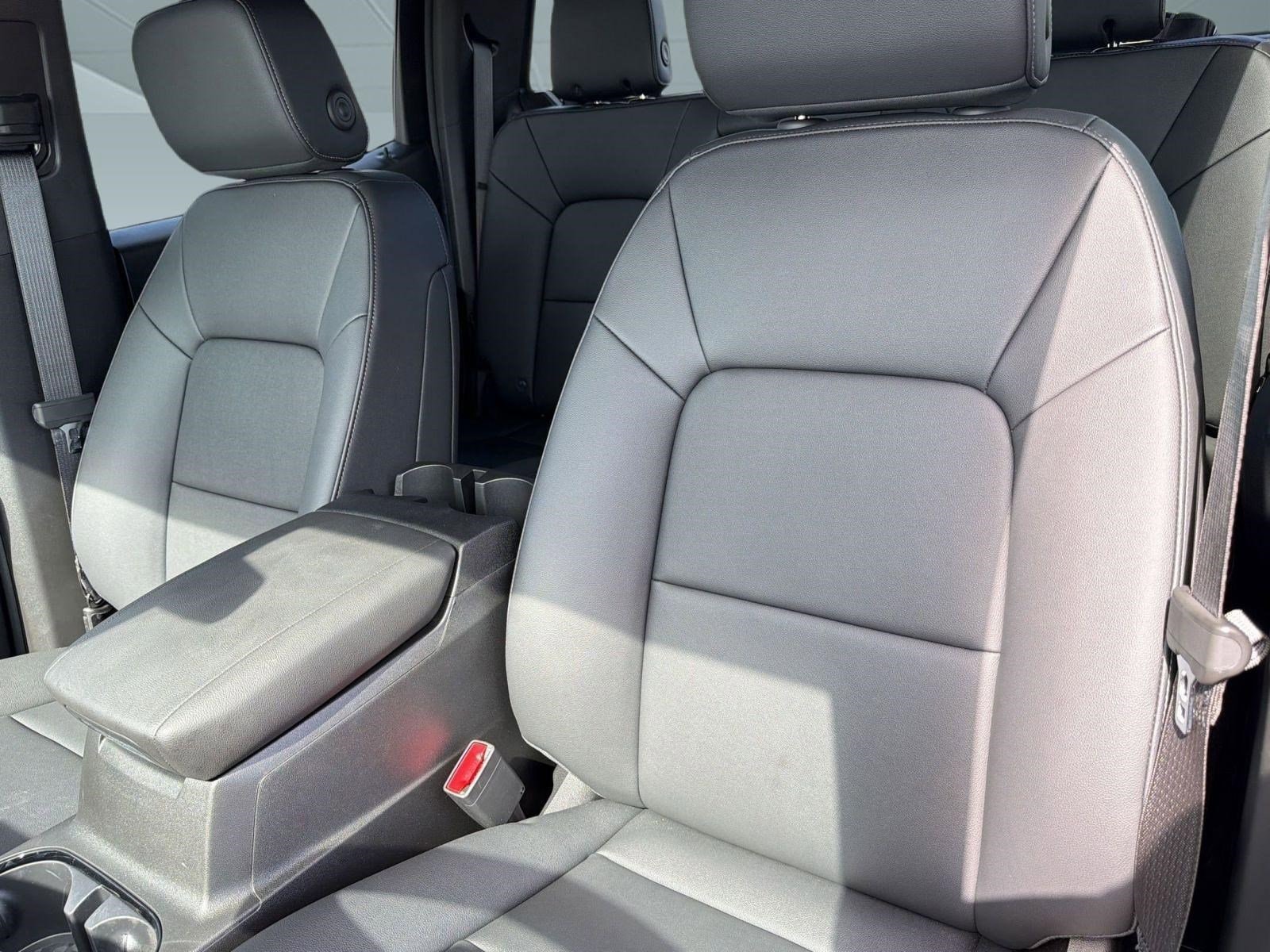 2026 Chevrolet Colorado LT - Photo 24