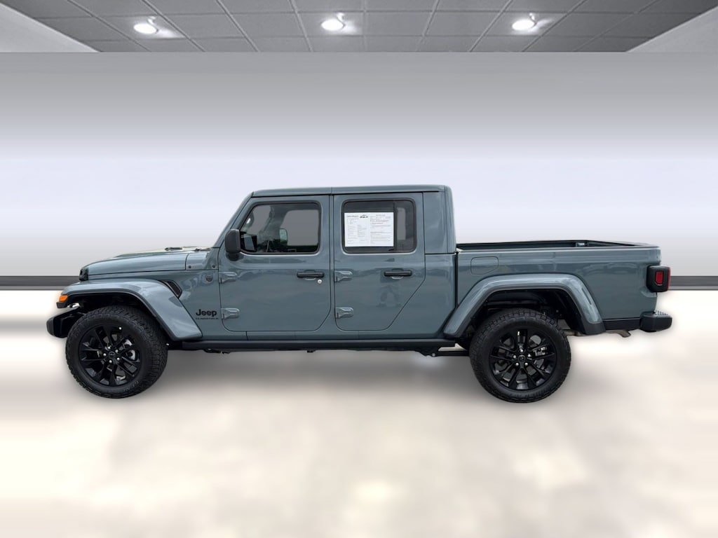 Used 2025 Jeep Gladiator Nighthawk Truck