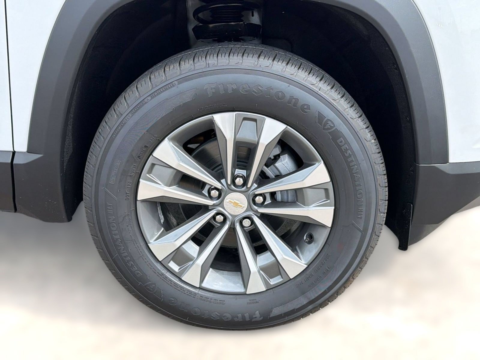 2027 Chevrolet Equinox LT - Photo 13