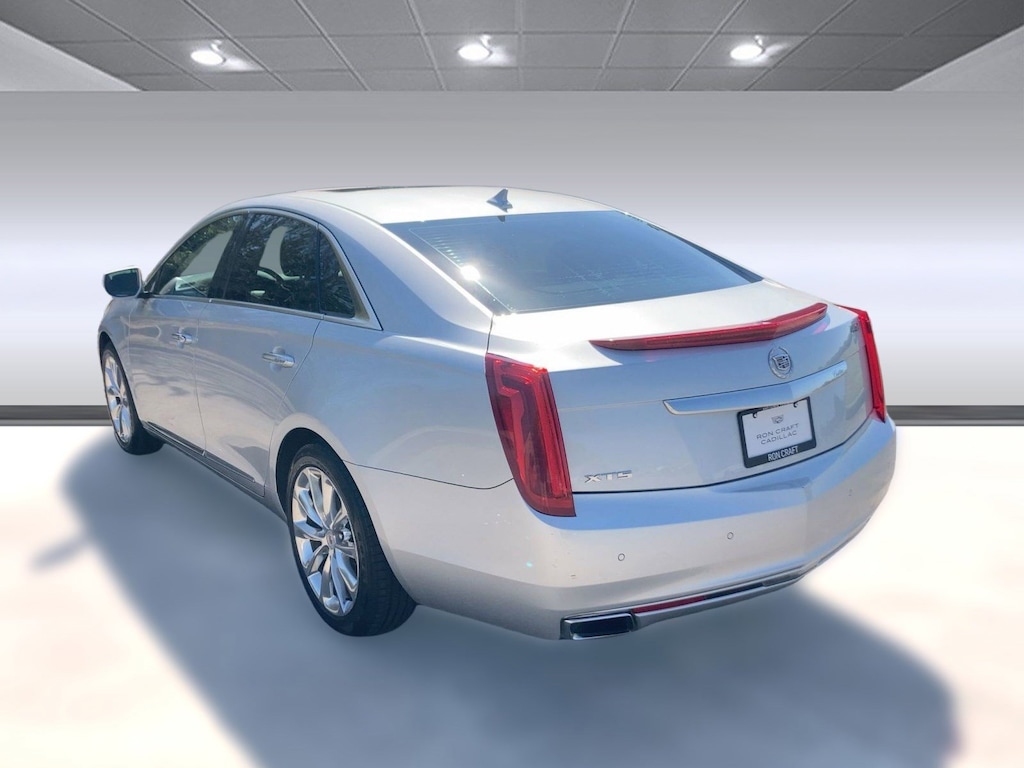 Used 2014 CADILLAC XTS Luxury Car