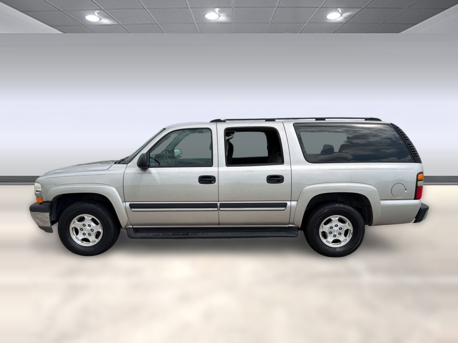 Used 2004 Chevrolet Suburban LS with VIN 3GNEC16Z24G270333 for sale in Baytown, TX