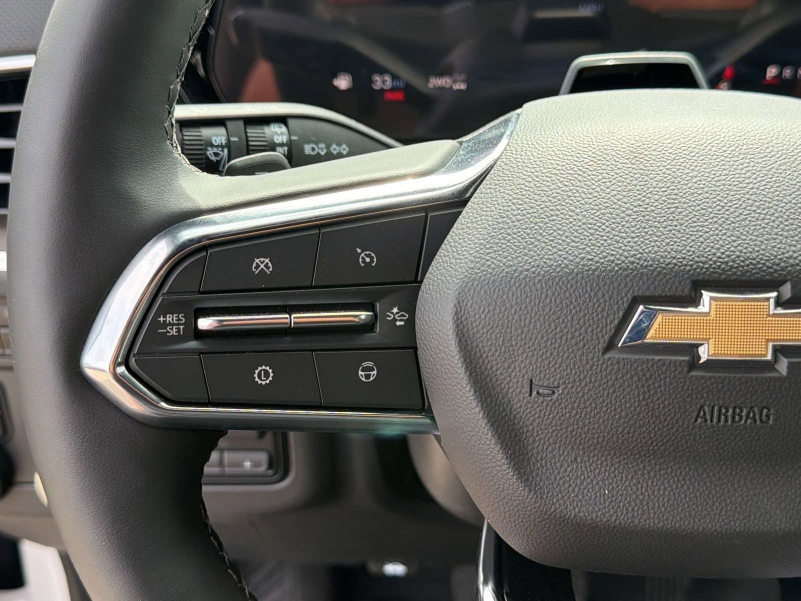 2025 Chevrolet Suburban Premier - Photo 15