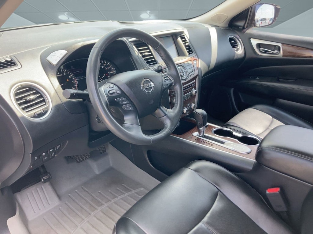 Used 2017 Nissan Pathfinder Platinum