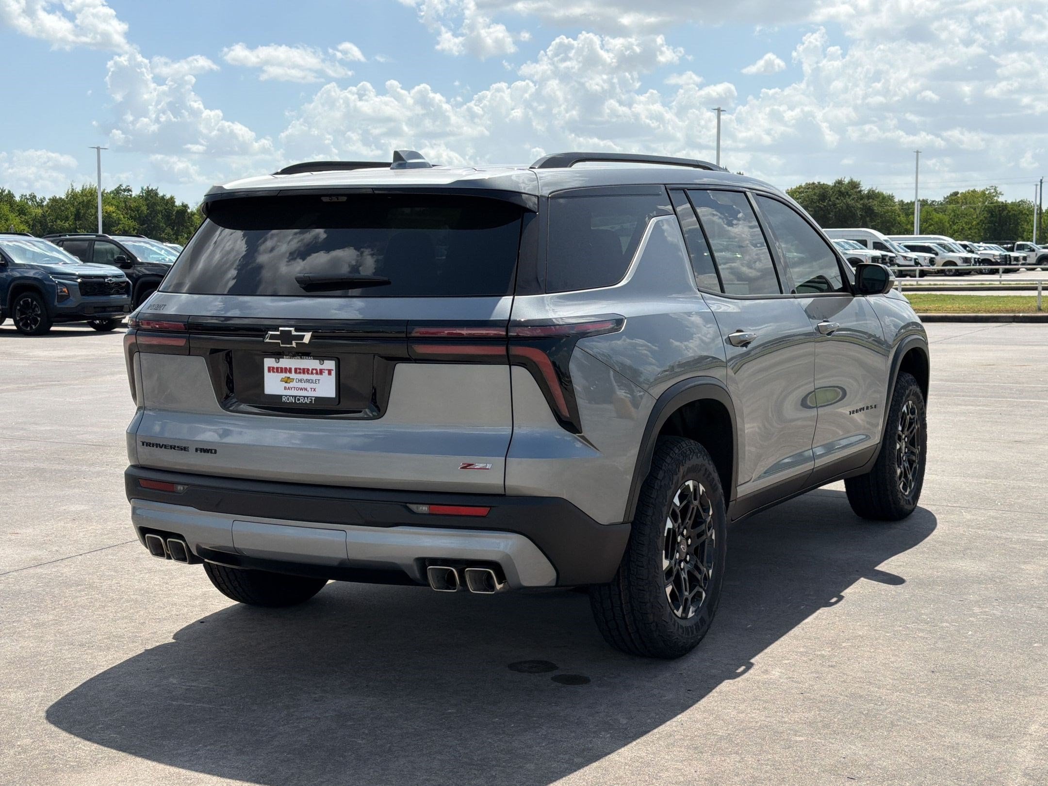 2027 Chevrolet Traverse Z71 - Photo 9
