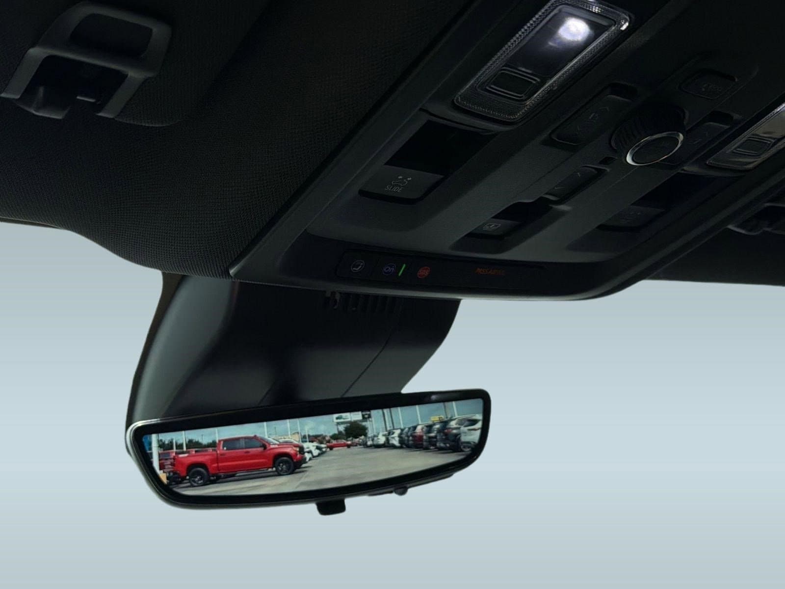 2025 Chevrolet Suburban Premier - Photo 18