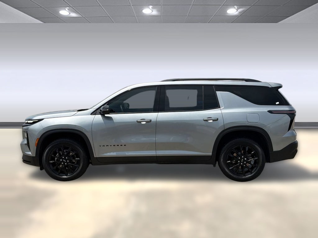 Used 2025 Chevrolet Traverse LT SUV