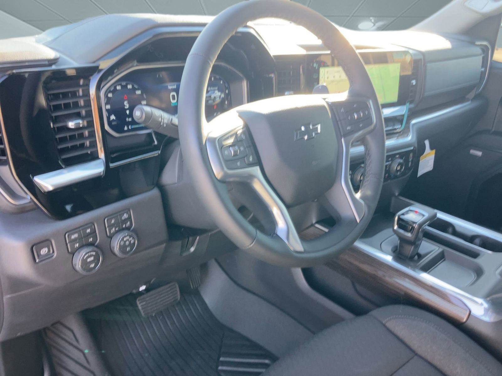 2026 Chevrolet Silverado 1500 LT Trail Boss photo 4