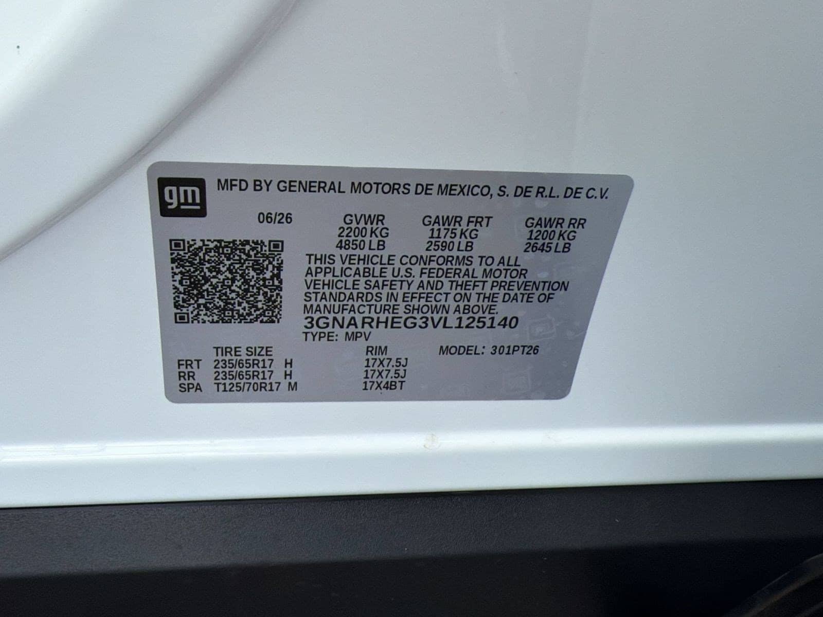2027 Chevrolet Equinox LT - Photo 24