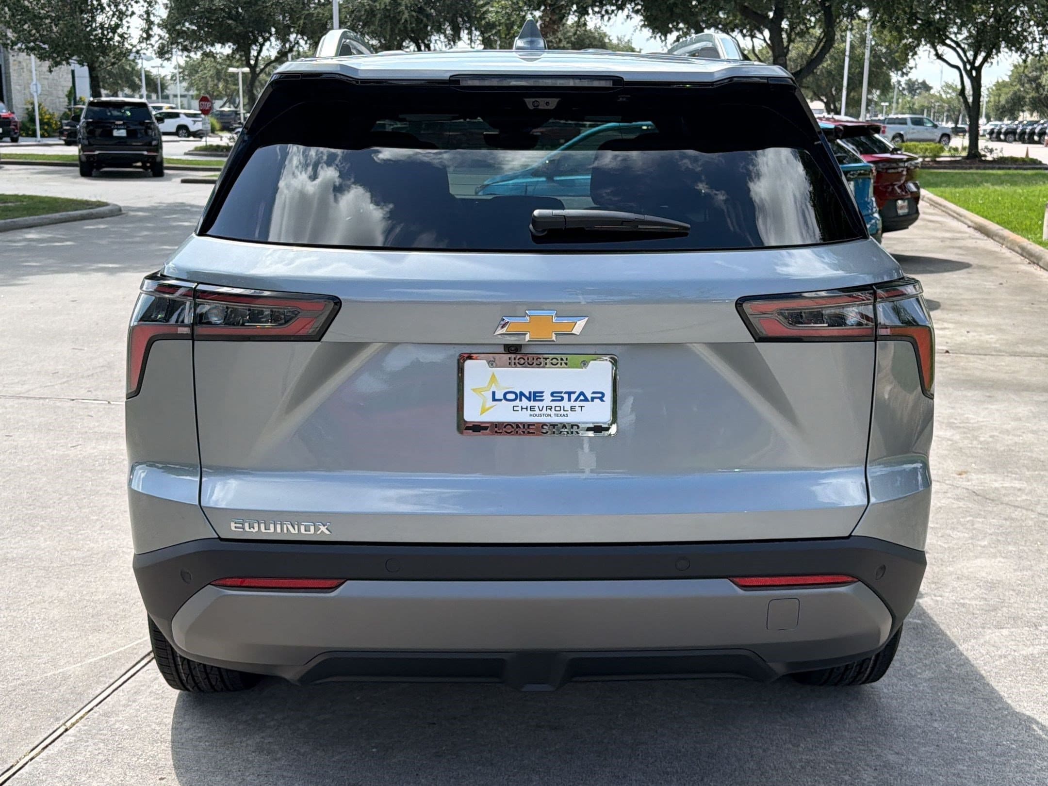 2027 Chevrolet Equinox LT - Photo 10