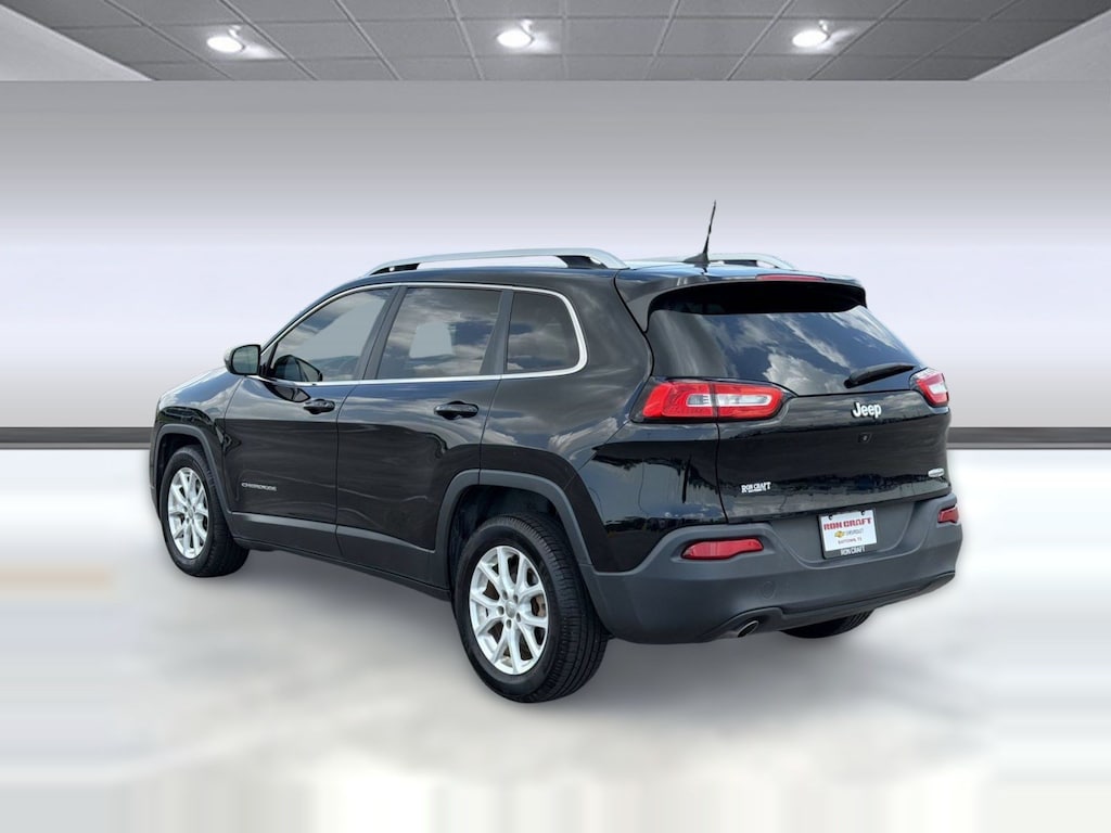 Used 2018 Jeep Cherokee Latitude Plus FWD SUV