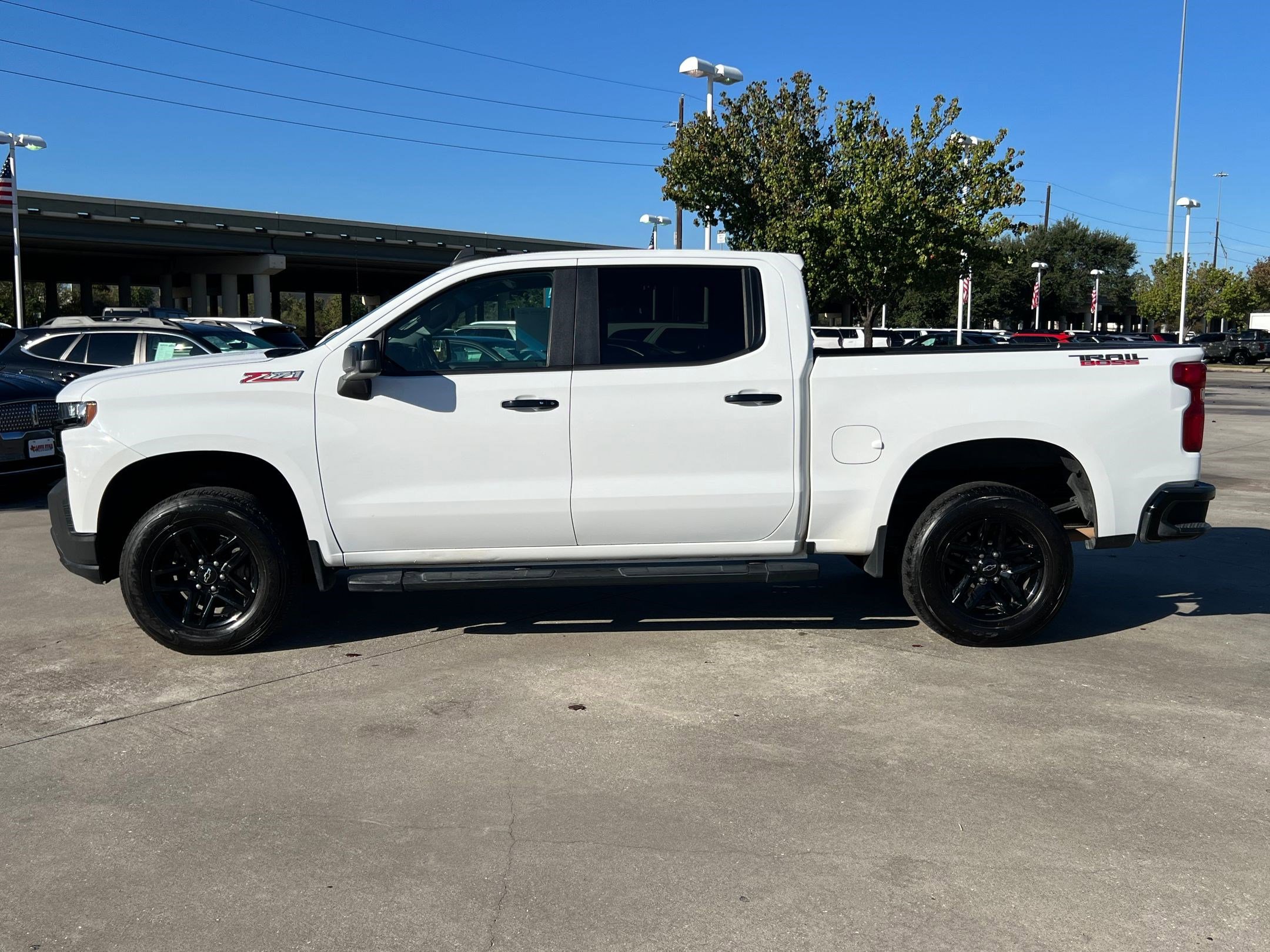 2020 Chevrolet Silverado 1500 LT Trail Boss photo 2
