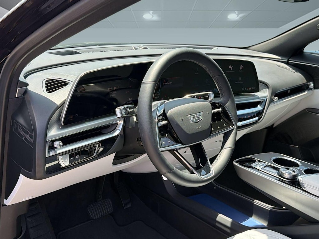 Used 2024 CADILLAC LYRIQ Luxury 1 SUV