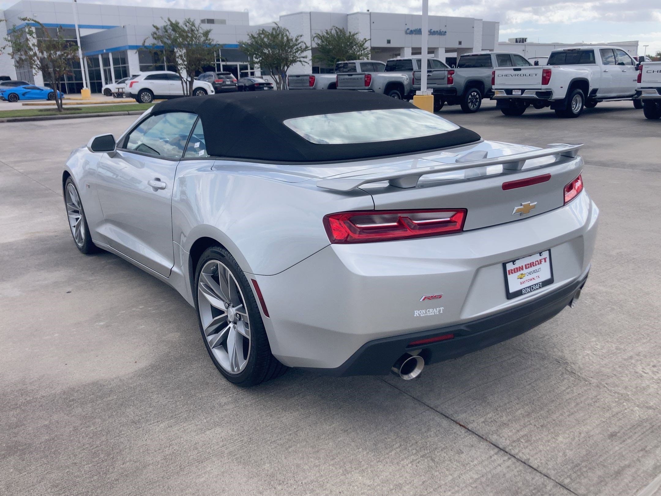 2017 Chevrolet Camaro 1LT photo 3