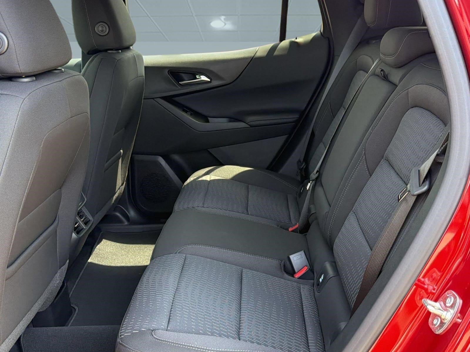 2027 Chevrolet Equinox LT - Photo 23
