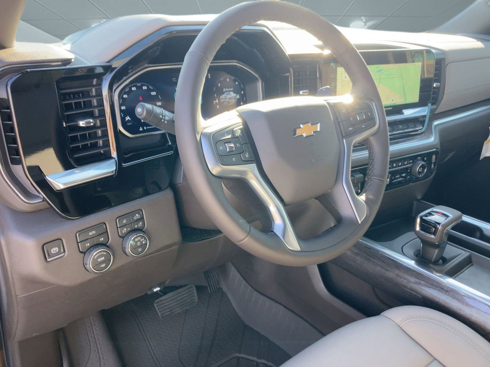 2026 Chevrolet Silverado 1500 LTZ photo 4