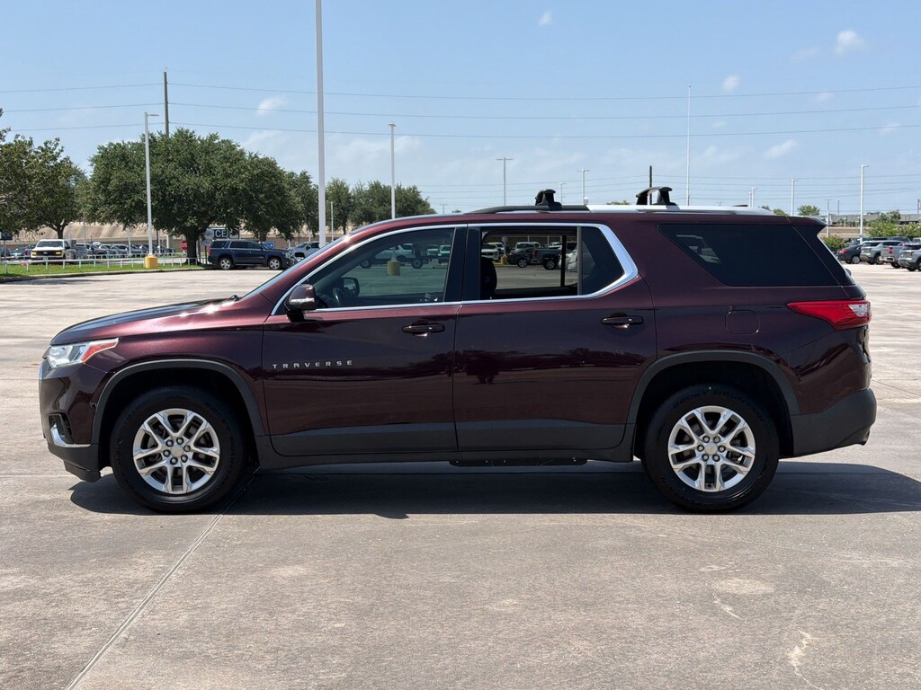 Used 2018 Chevrolet Traverse LT Cloth SUV