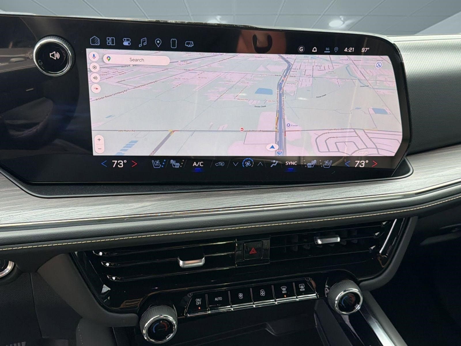 2025 Chevrolet Suburban Premier - Photo 25