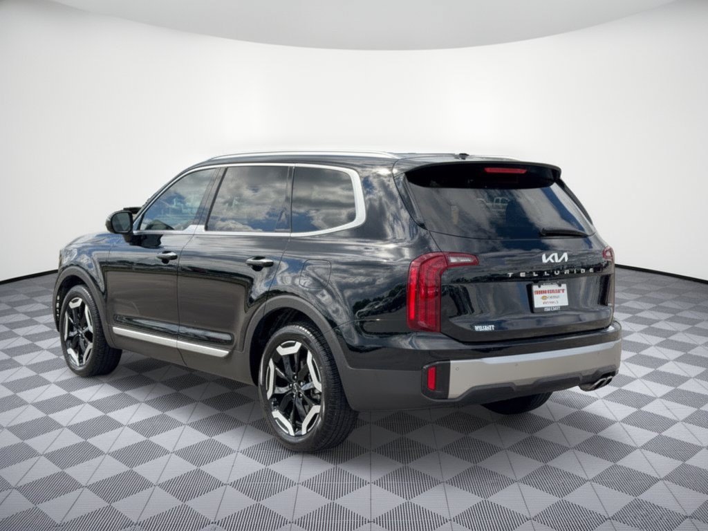 Used 2025 Kia Telluride S SUV