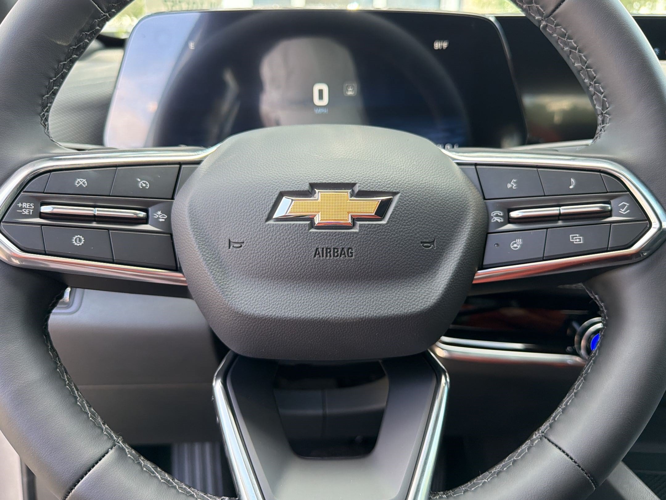 2027 Chevrolet Equinox LT - Photo 11