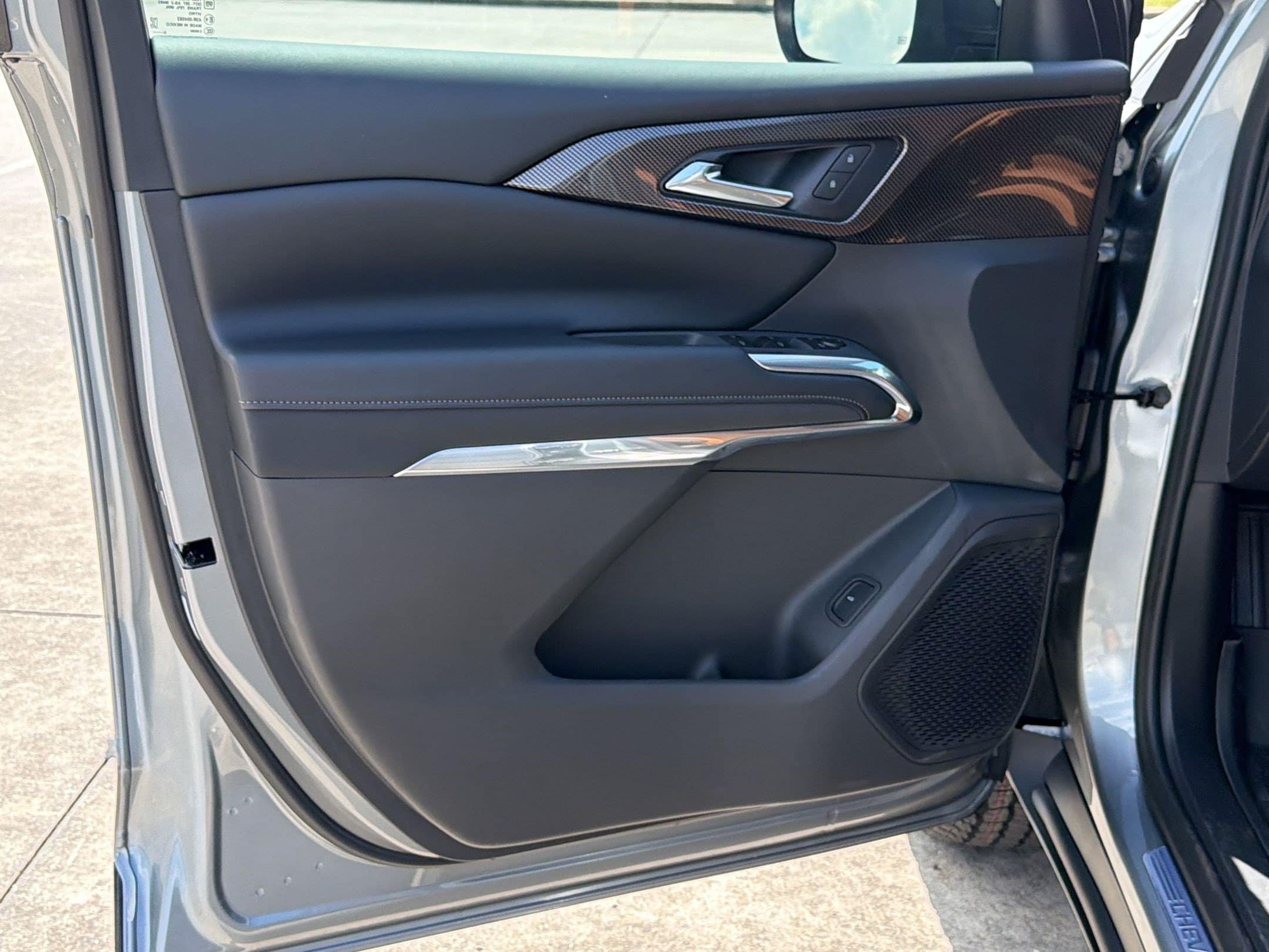 2027 Chevrolet Traverse Z71 - Photo 14