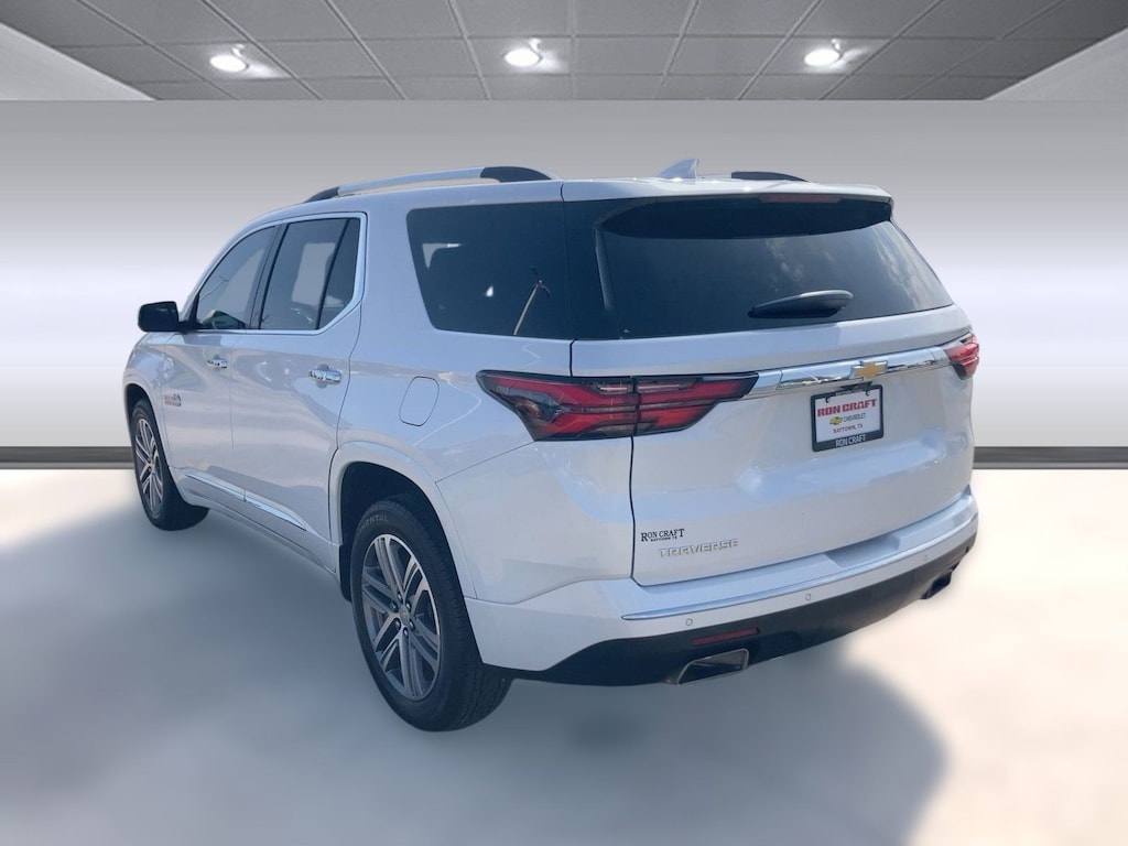 Used 2023 Chevrolet Traverse High Country SUV