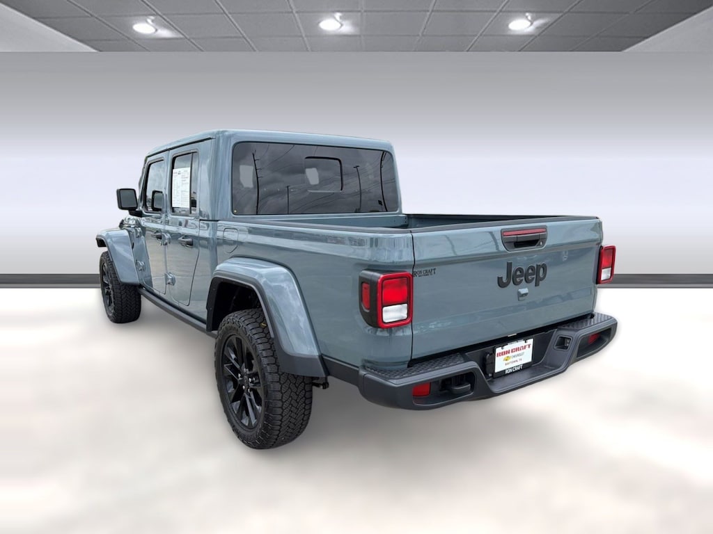 Used 2025 Jeep Gladiator Nighthawk Truck