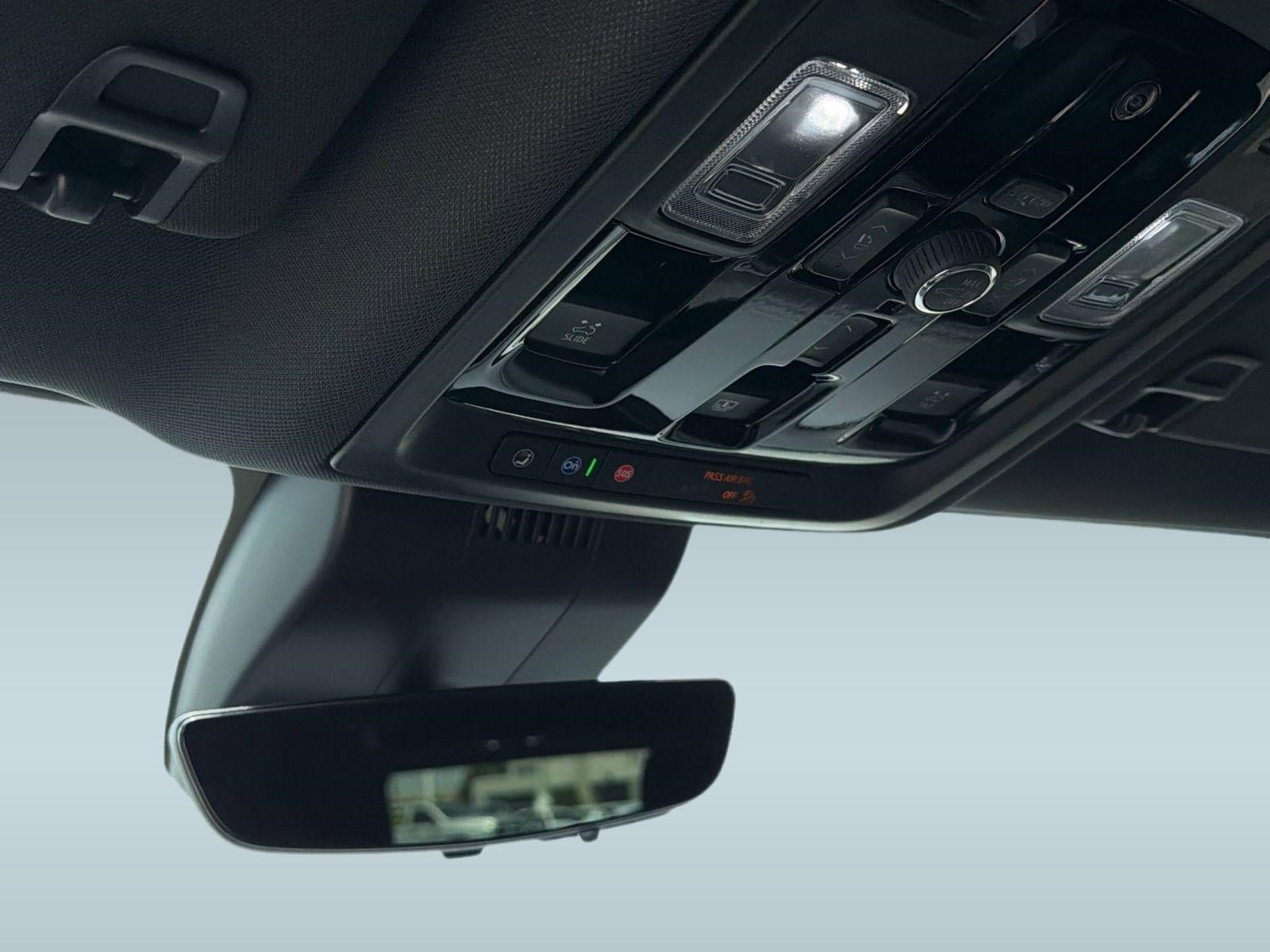 2026 Chevrolet Suburban Premier - Photo 21