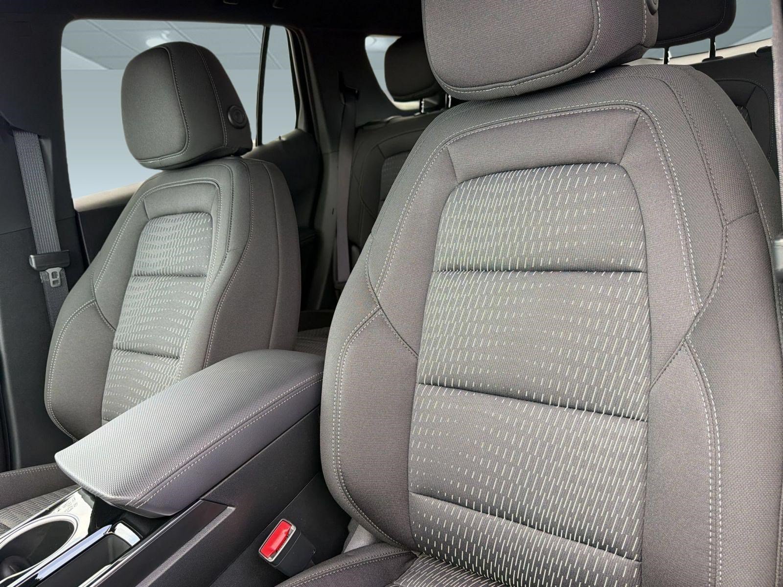 2027 Chevrolet Equinox LT - Photo 26