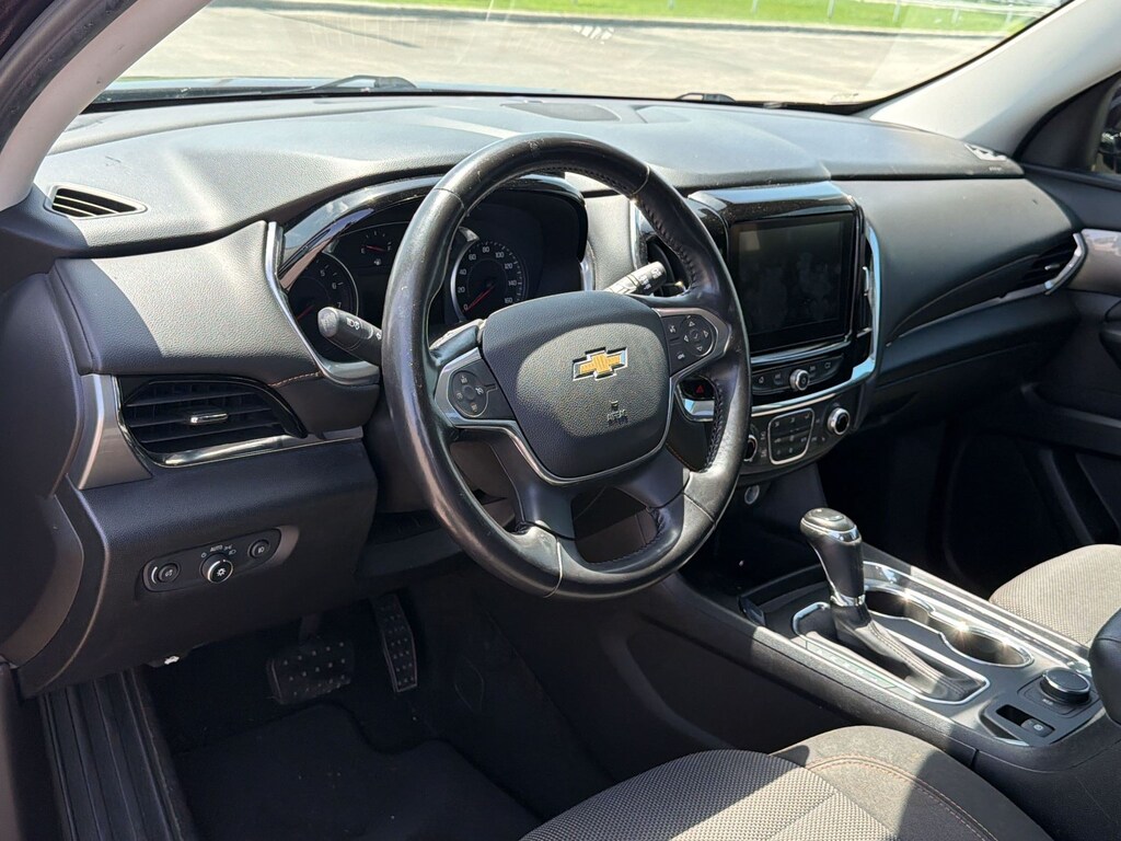 Used 2018 Chevrolet Traverse LT Cloth SUV