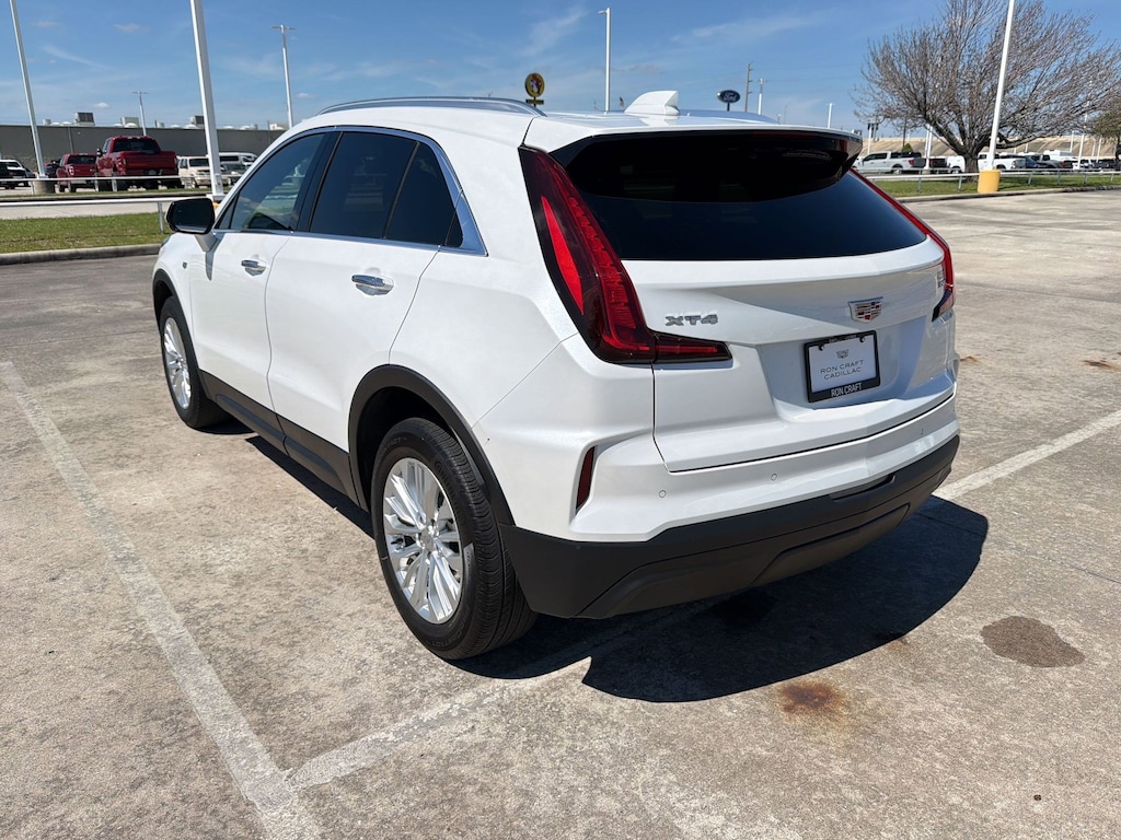 Used 2024 CADILLAC XT4 Luxury SUV
