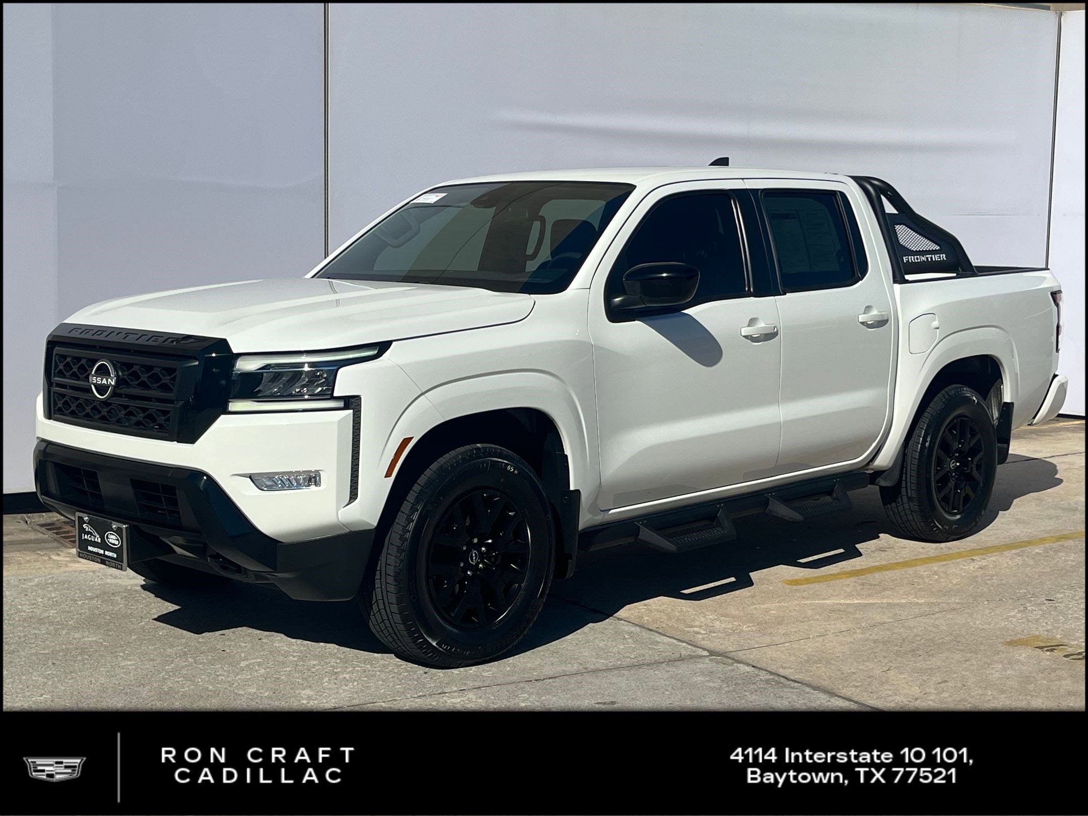 2023 Nissan Frontier SV's photo