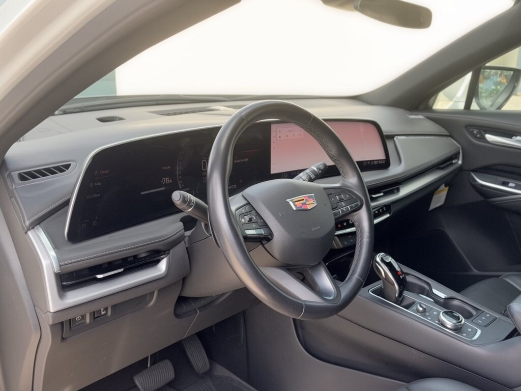 Used 2024 CADILLAC XT4 Luxury SUV