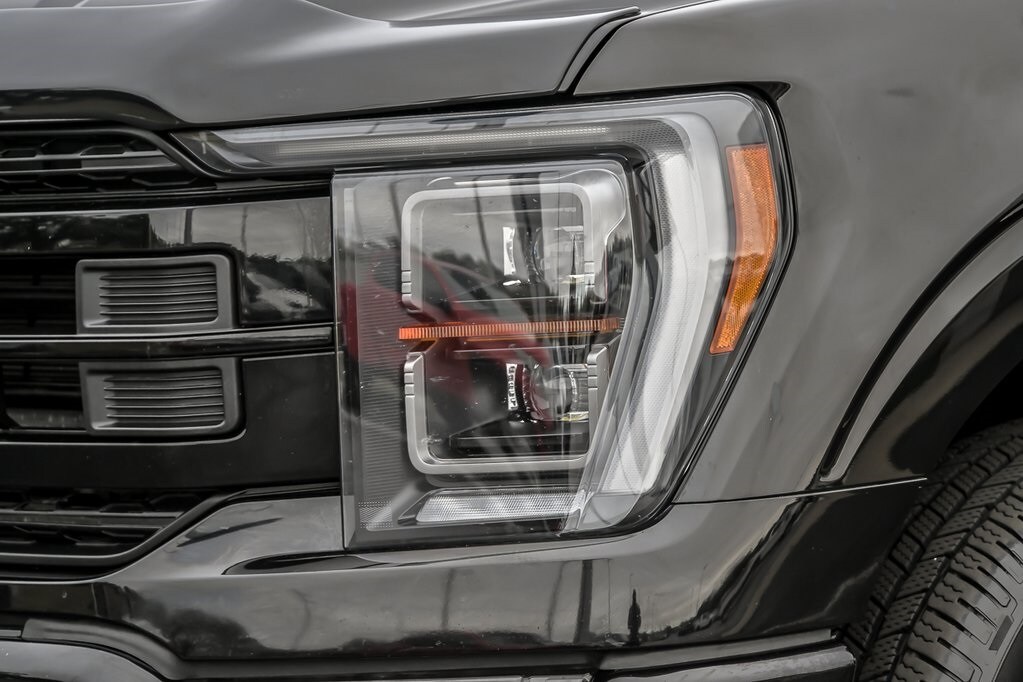 2023 Ford F-150 Lariat photo 2