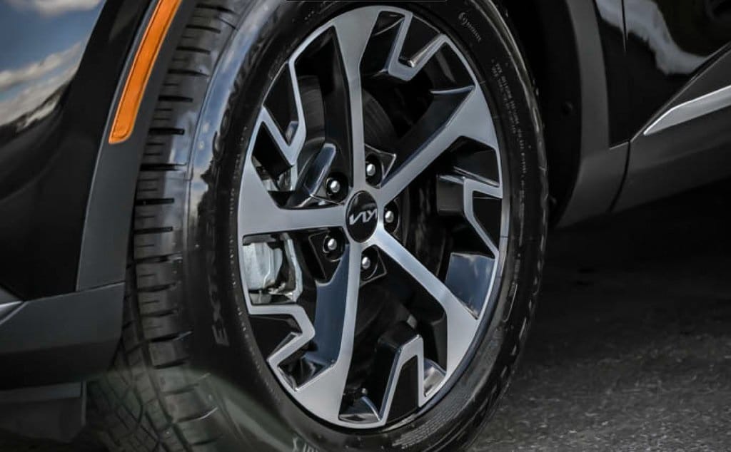 Used 2023 Kia Sportage EX SUV